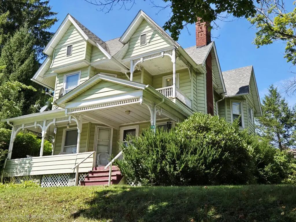 11 Locust Street, Towanda