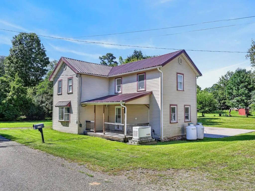 179 Greenwood Rd, Towanda