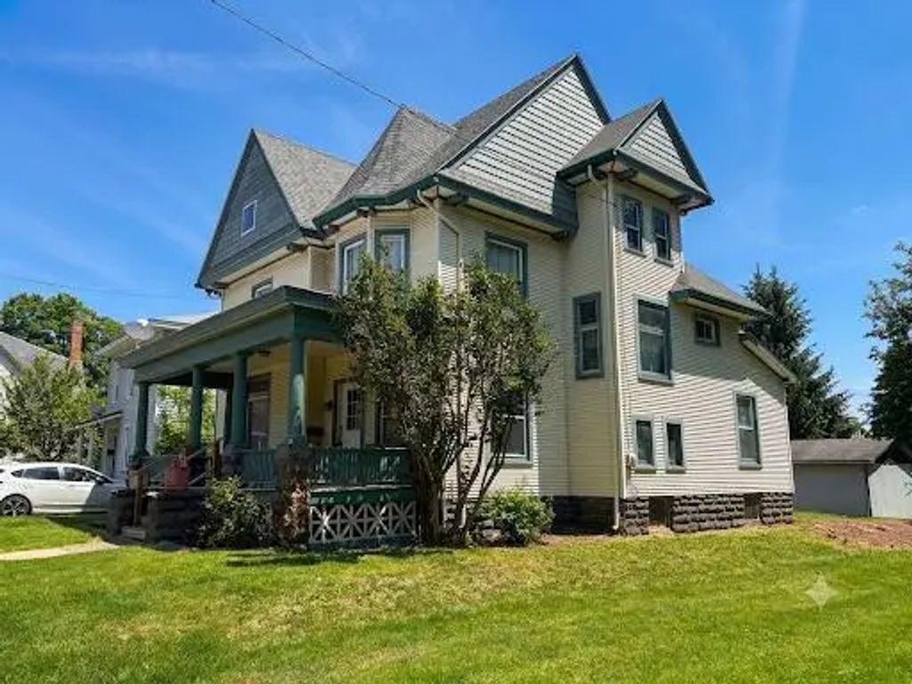 160 North Center St, Canton