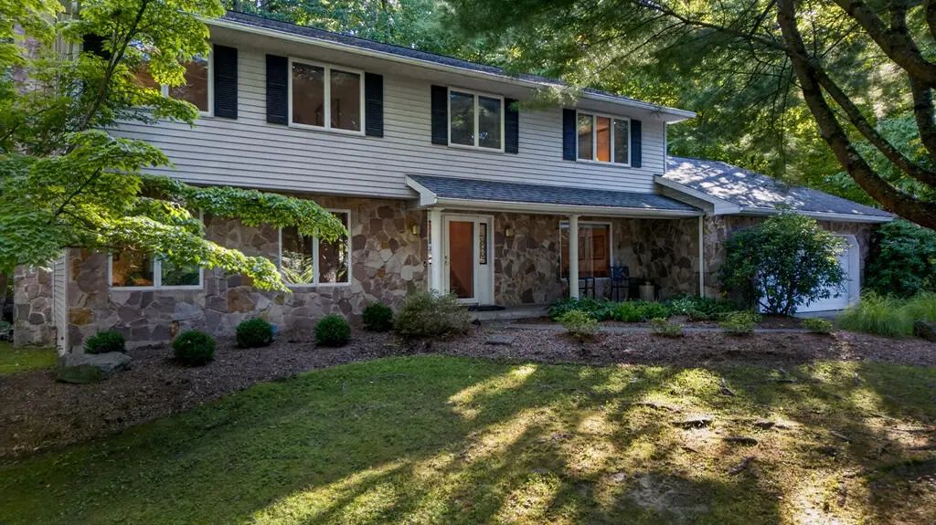 283 Queen Esther Dr, Sayre