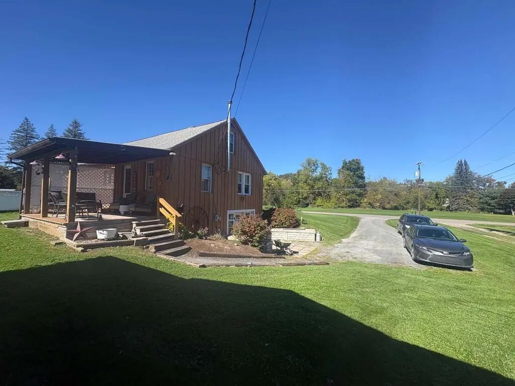 6680 Fall Brook Rd, Troy