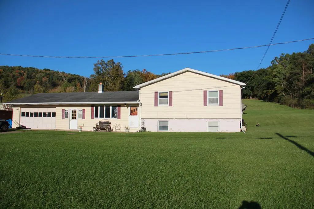 36650 Route 14, Gillett