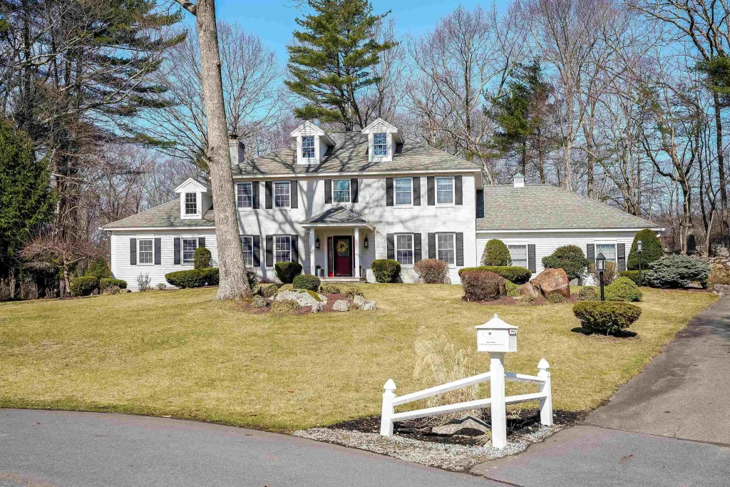 8 Stoneybrook Lane, Salem