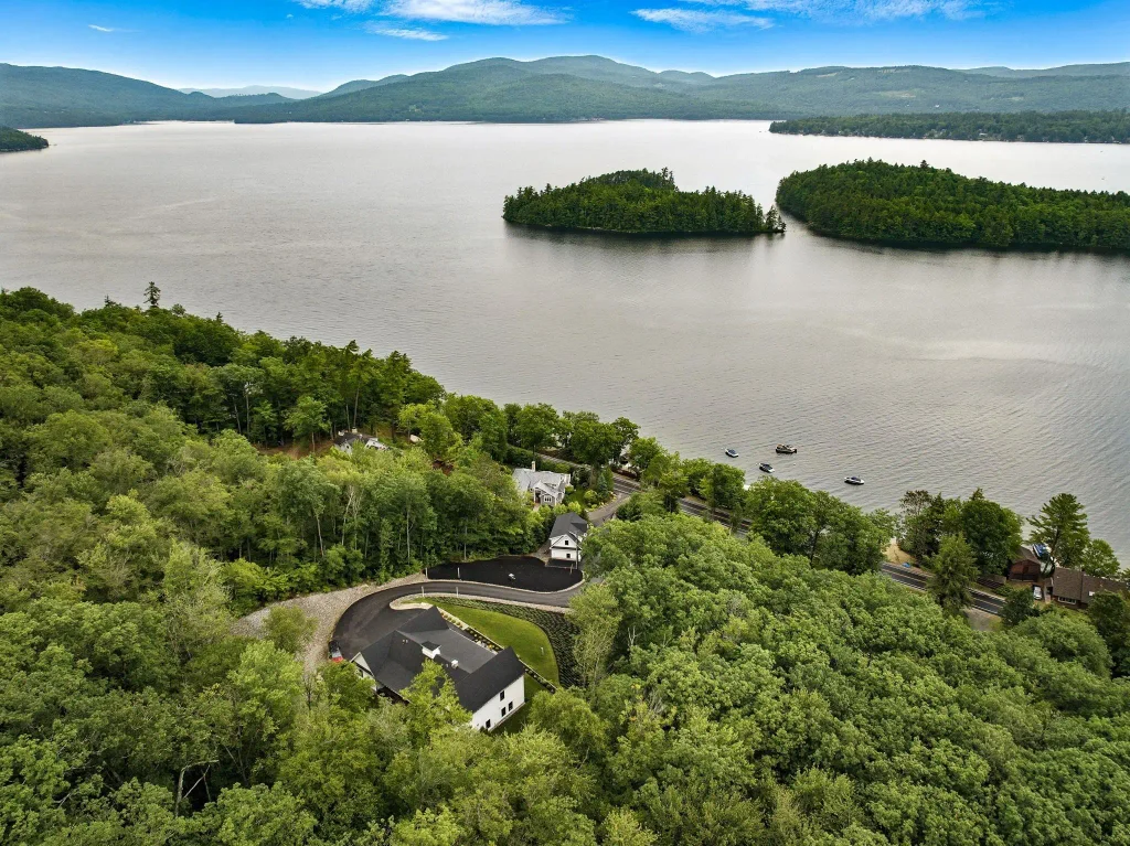 711 West Shore Road, Alexandria