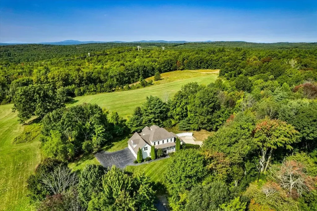 371 Tibbetts Hill Road, Goffstown