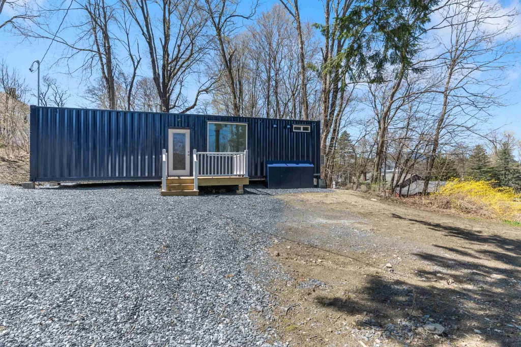 15 Highland Avenue, Claremont