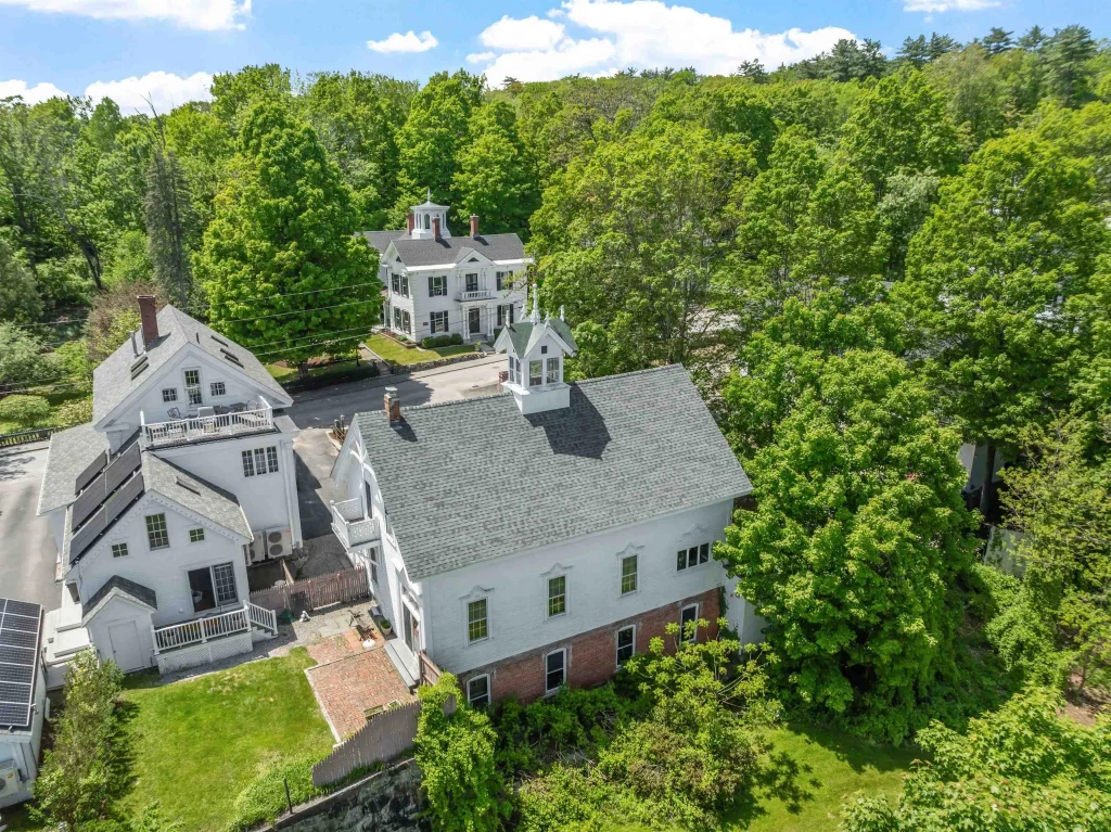 11 & 12 Highland Street, Meredith