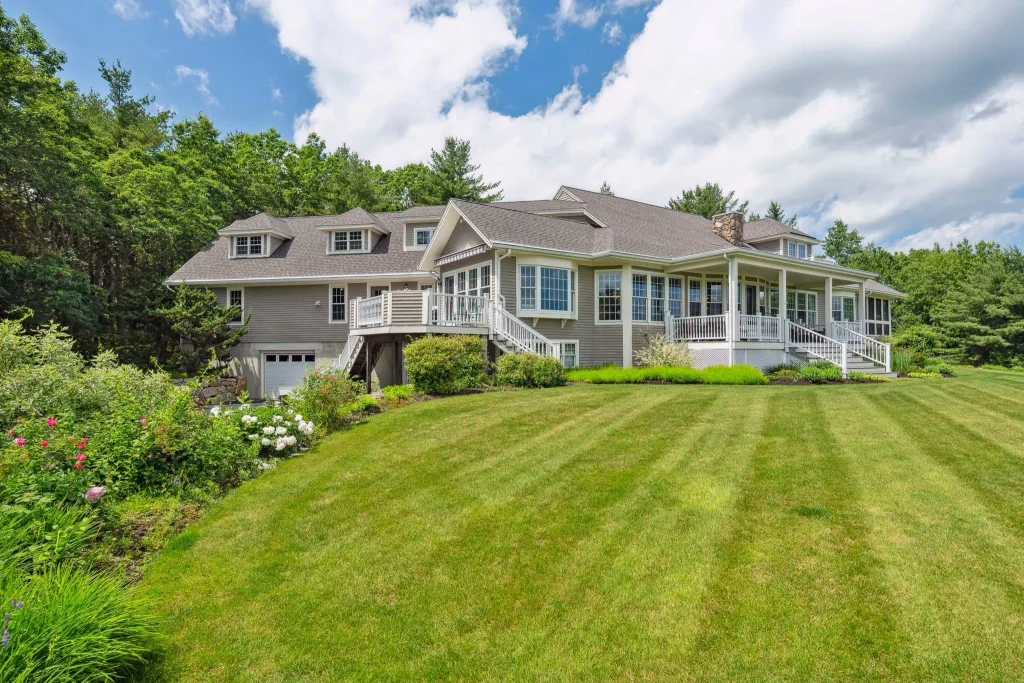 83 Tracy Way, Meredith