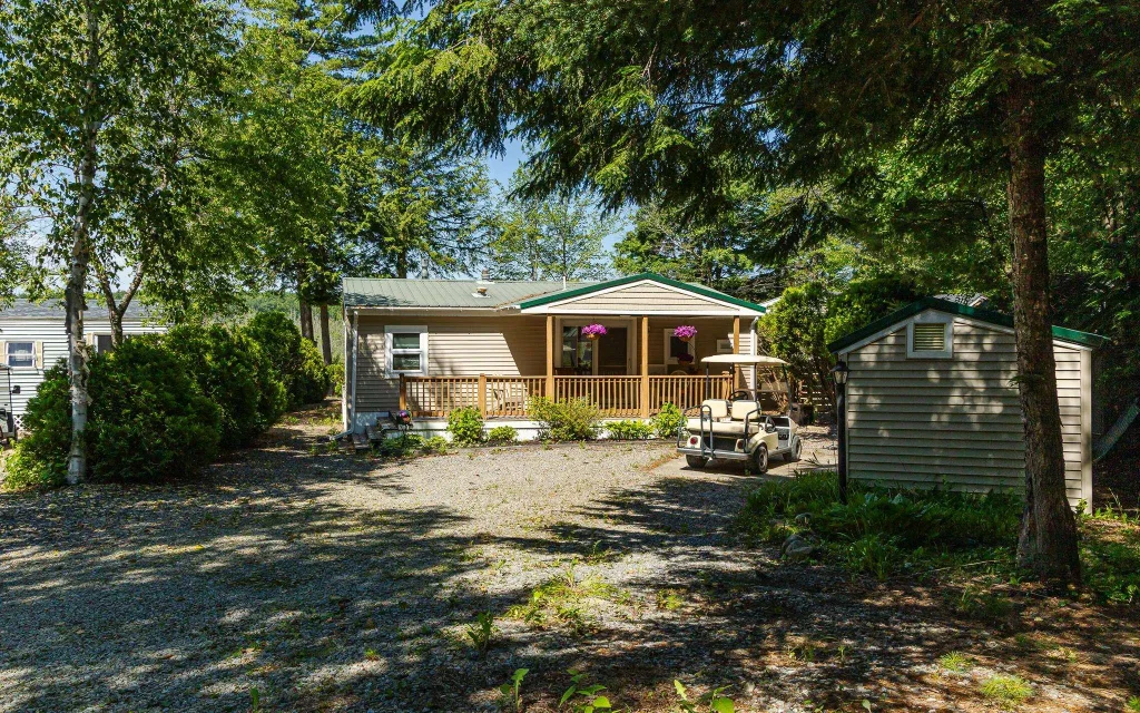 18 Lakeside Drive, Fitzwilliam