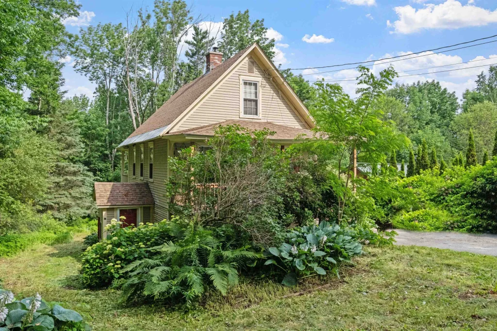 206 Lewis Hill Road, Bethlehem