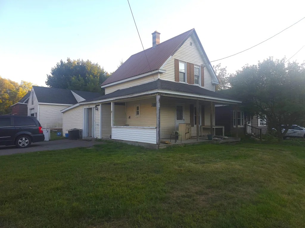 1378 Napert Street, Berlin