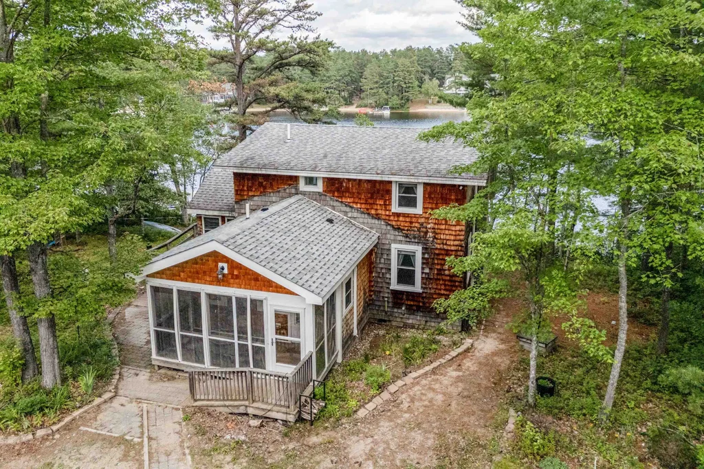 16 Channel Road, Ossipee