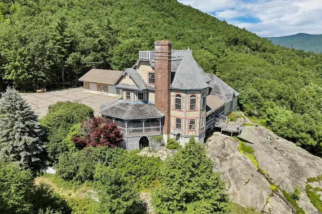 100 Marvin Road, Moultonborough