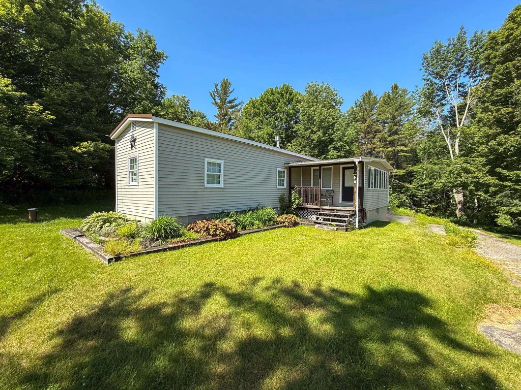 400 Lily Pond Road, Haverhill