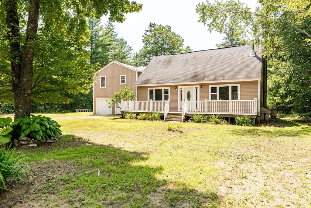 167 Green Mountain Road, Effingham