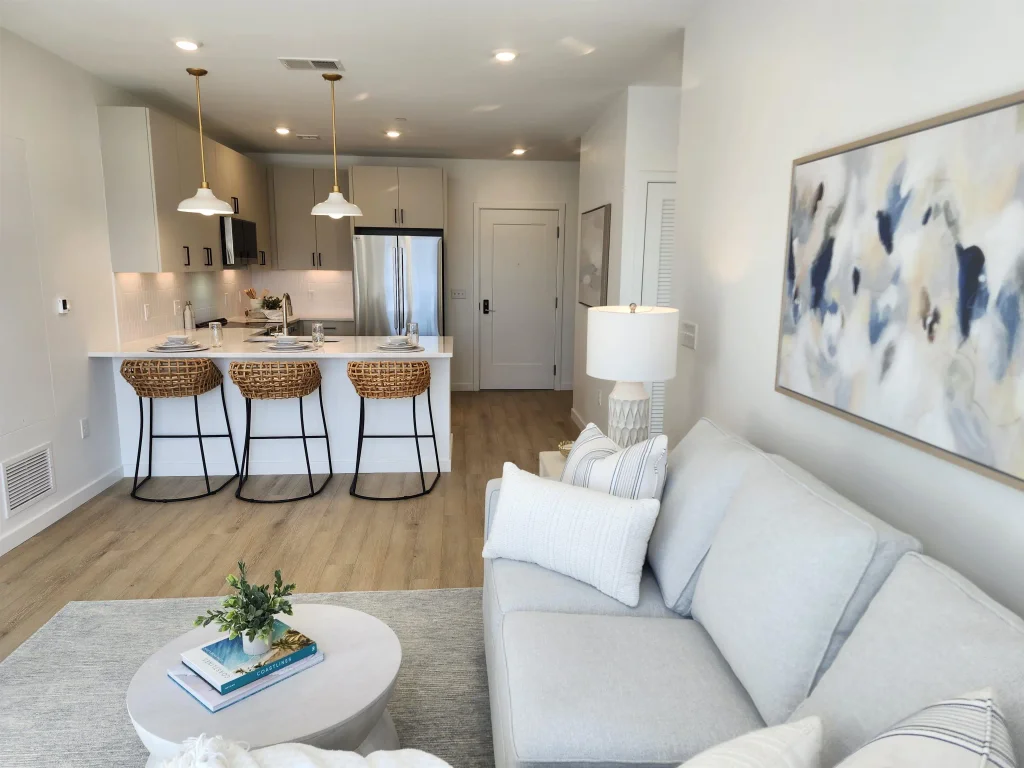 80 Constitution Avenue, Portsmouth