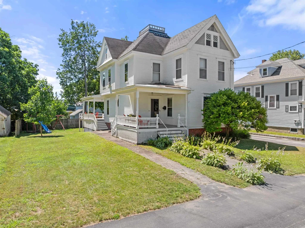 62 Whipple Avenue, Laconia