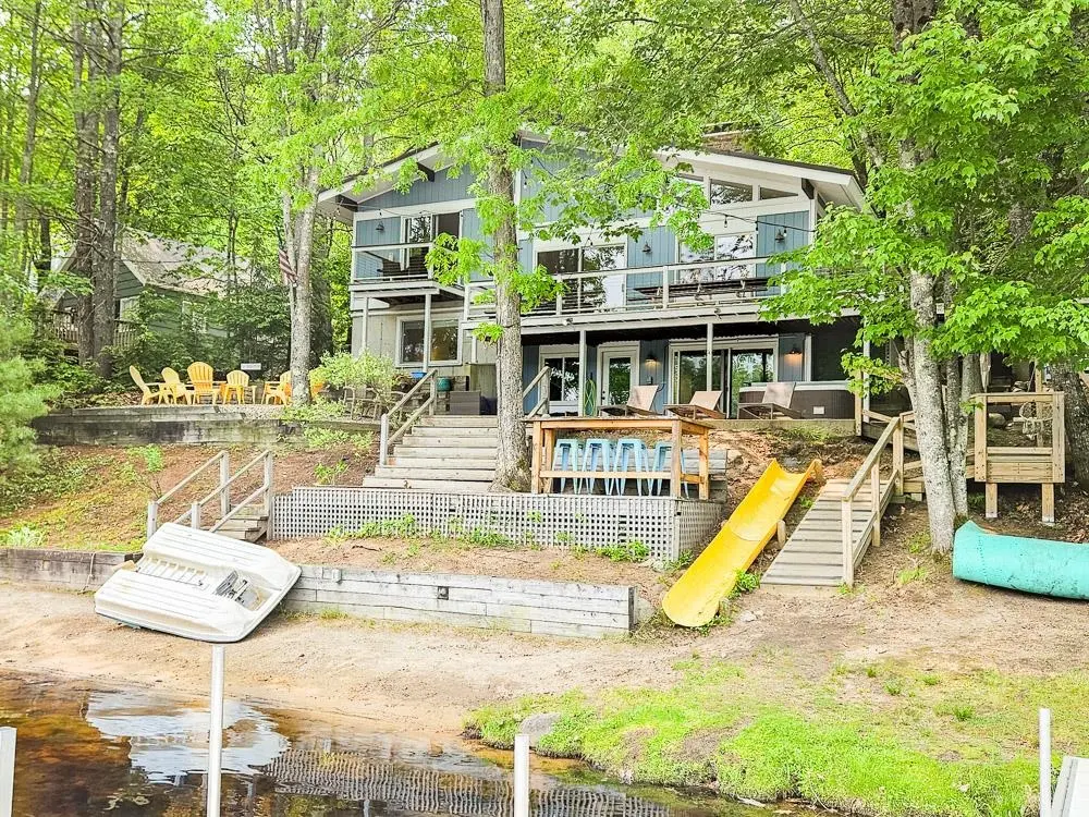 314 Beverly Hills Drive, Wakefield