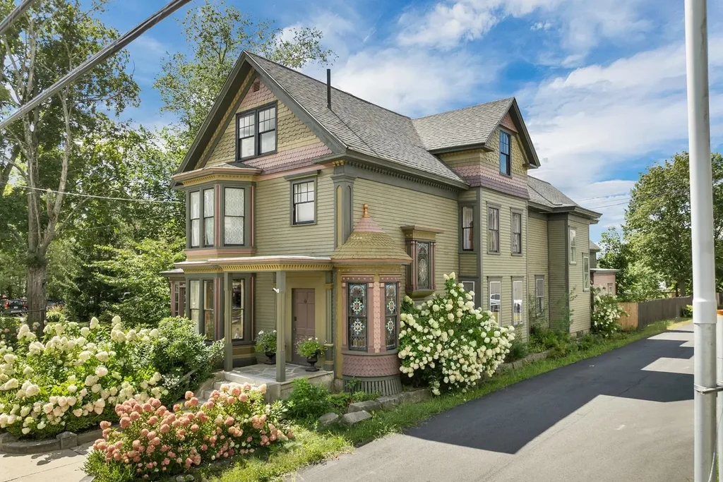 86 Wakefield Street, Rochester