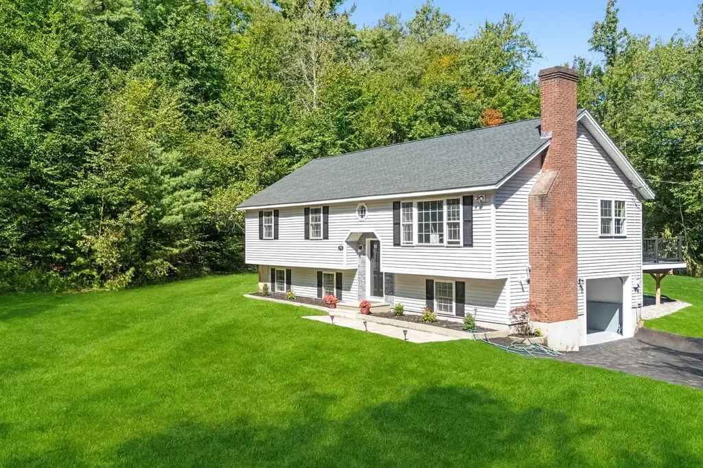 703 Old New Ipswich Road, Rindge