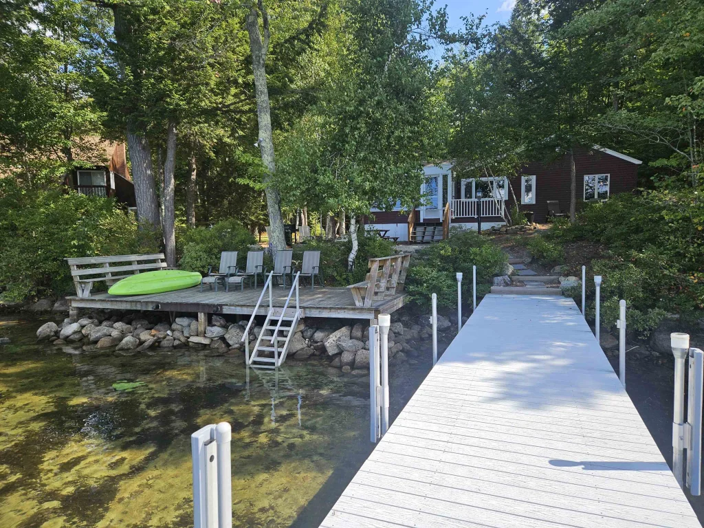 24 Stonedam Island Road, Meredith