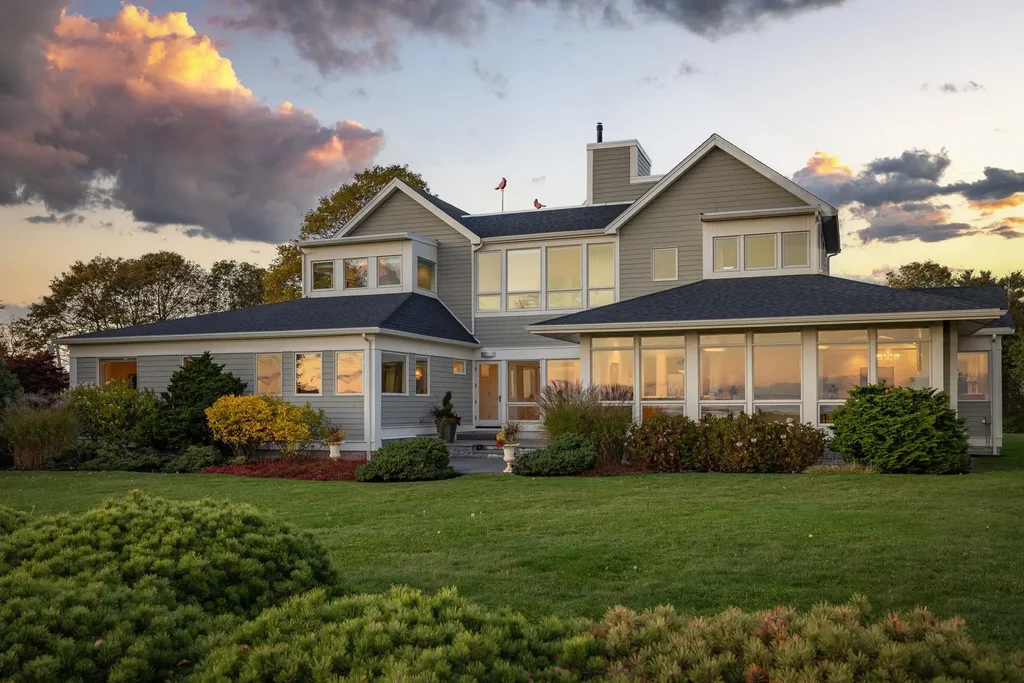 15 Atlantic Avenue, North Hampton