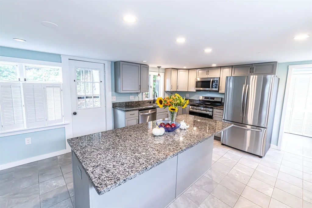 1 Old Coach Road, New Boston