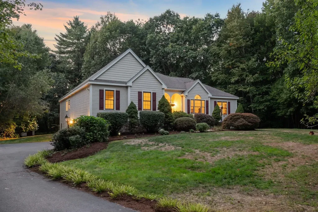 12 Parshley Lane, Brentwood