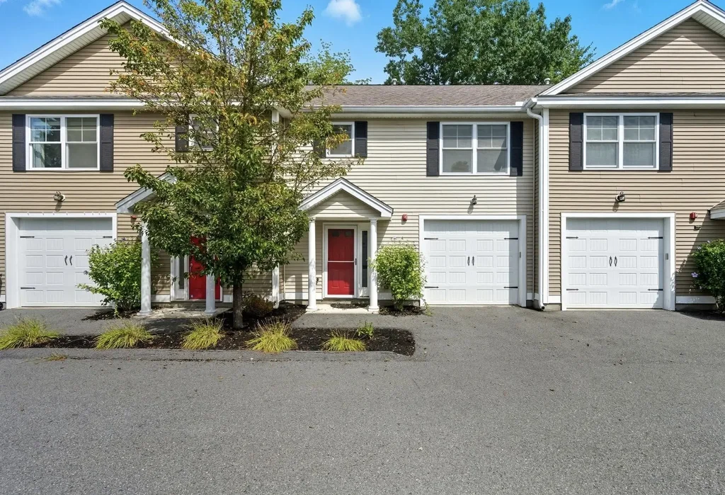 75 Deerwood Drive, Nashua