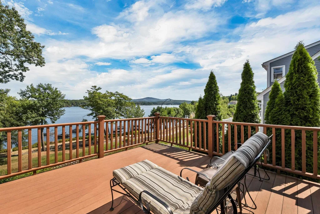 23 Rose Point, Laconia
