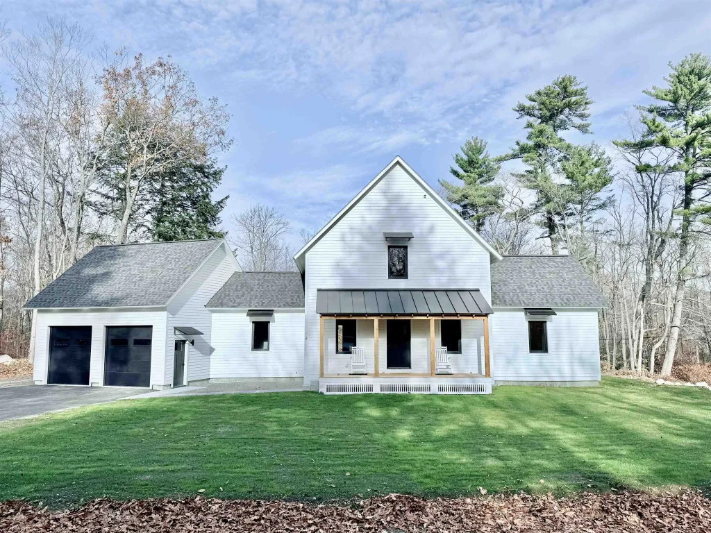 18 Woodland Grove Road, Conway