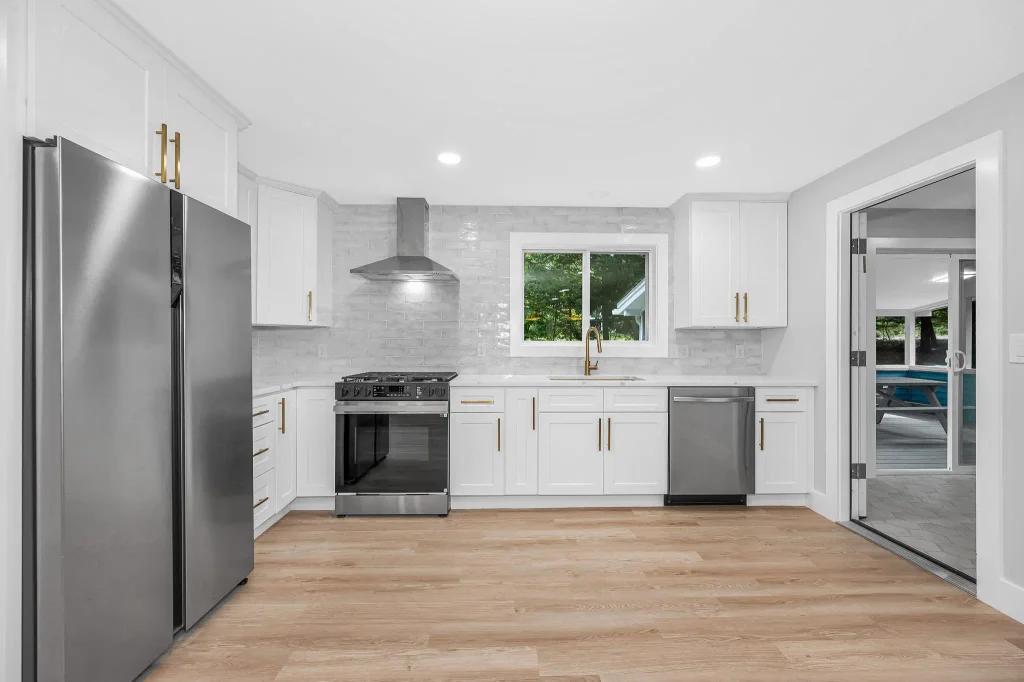 10 Lamb Road, Nashua