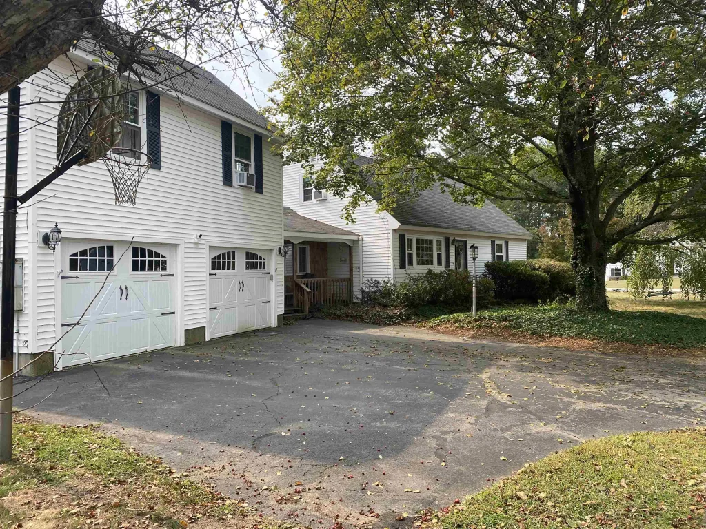 4 Washington Street, Hudson