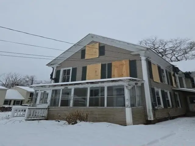 35 Highland Avenue, Milton