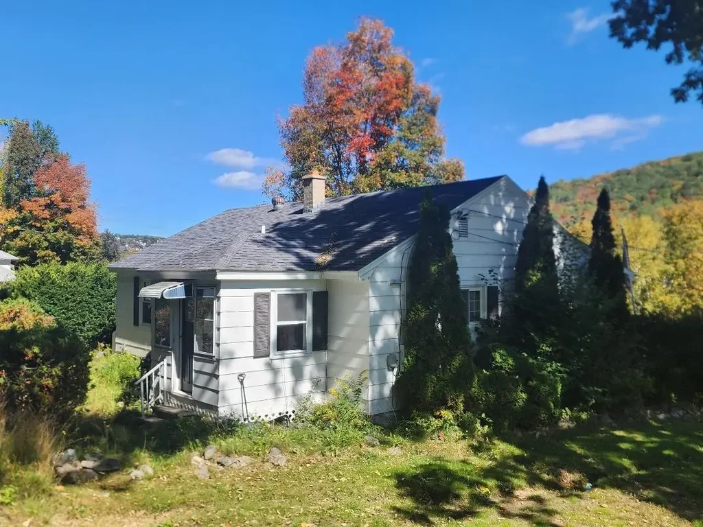 536 Old Glen Avenue, Berlin