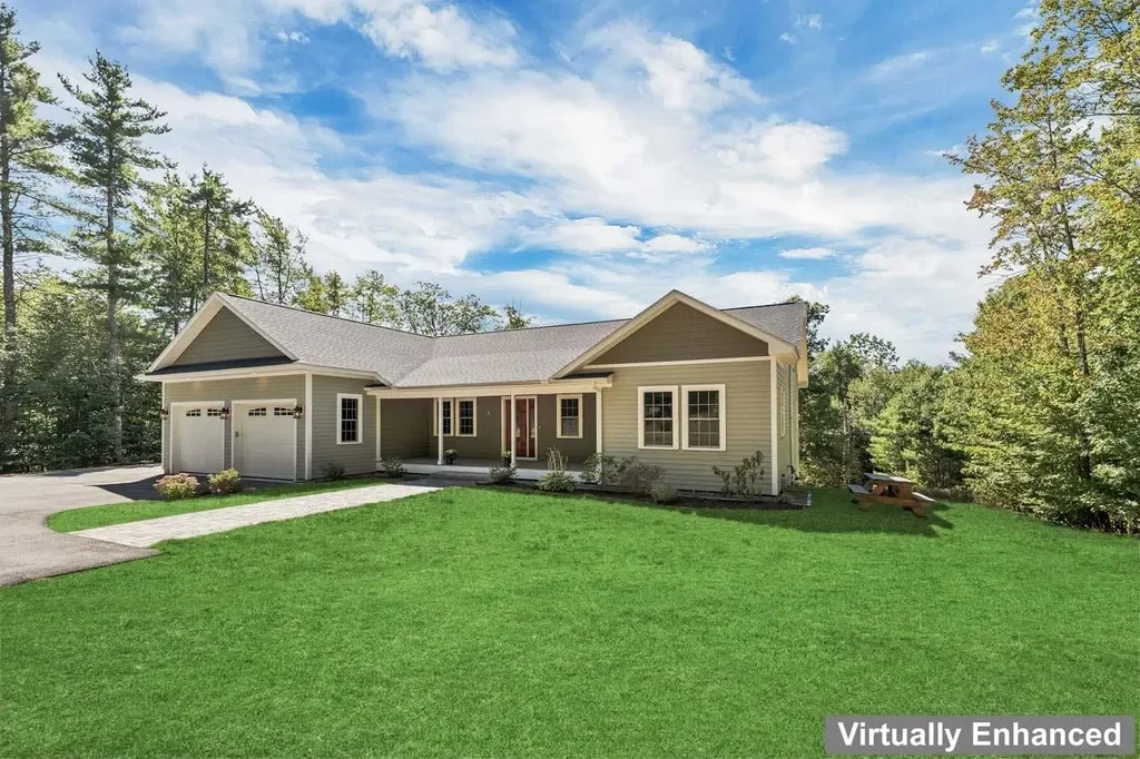 22 Clover Ridge Road, Meredith