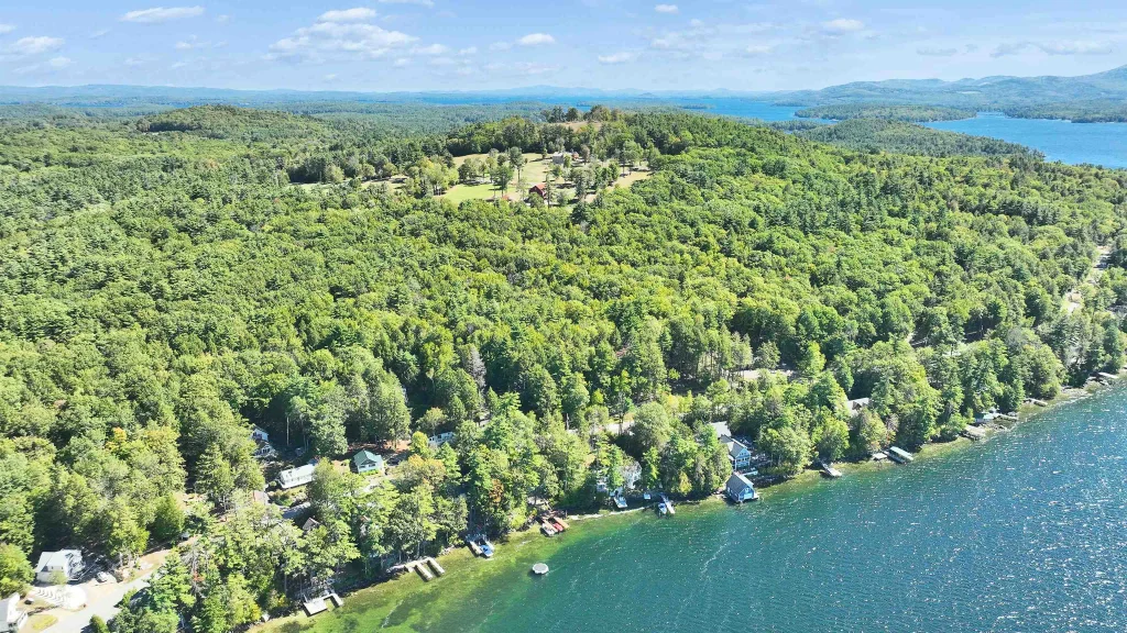 103 Meredith Neck Road, Meredith