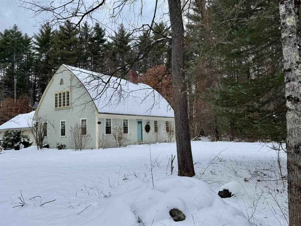 100 Antrim Road, Hancock