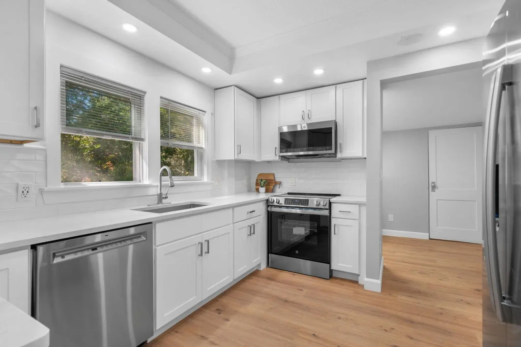 16 Webber Hill Road, Swanzey