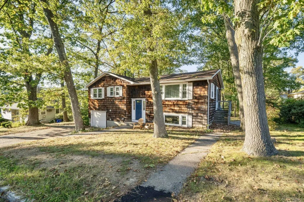 370 Sagamore Street, Manchester