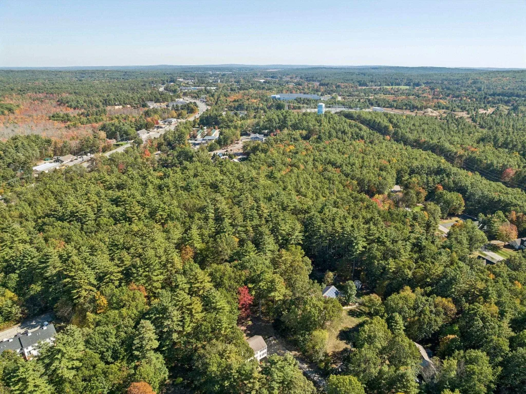 16 Captain Danforth Lane, Amherst