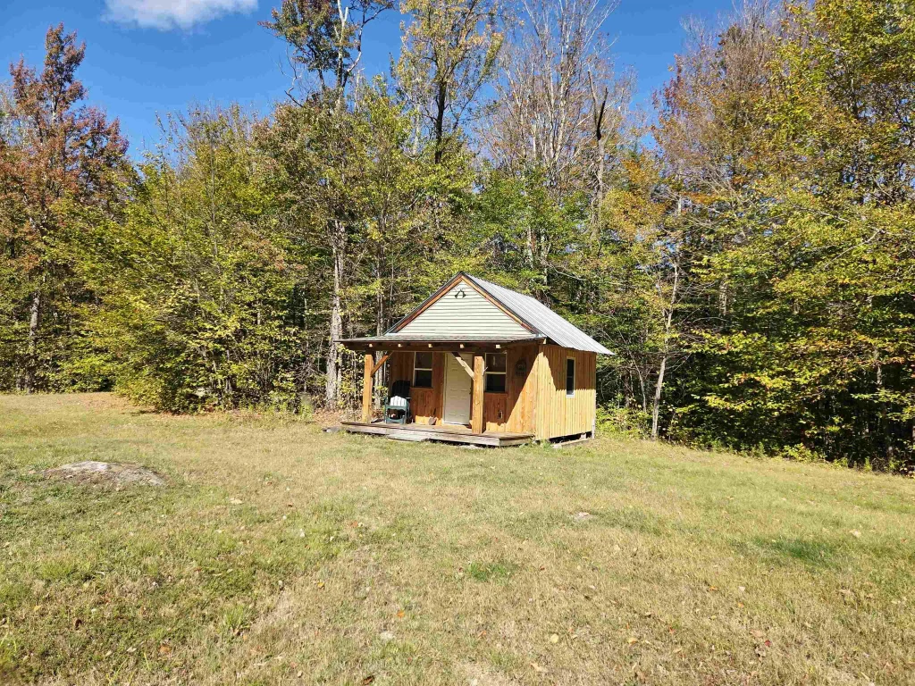 375 West Road, Bradford