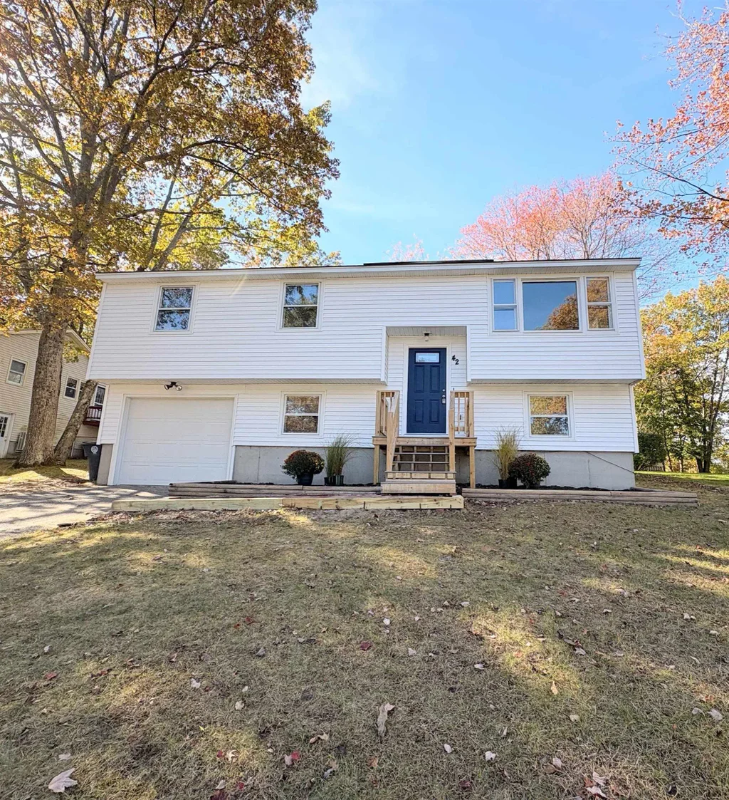 42 Woodfield Street, Nashua