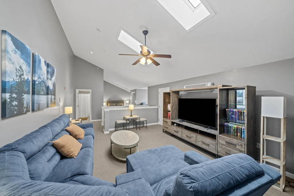 227 Main Street, Lincoln