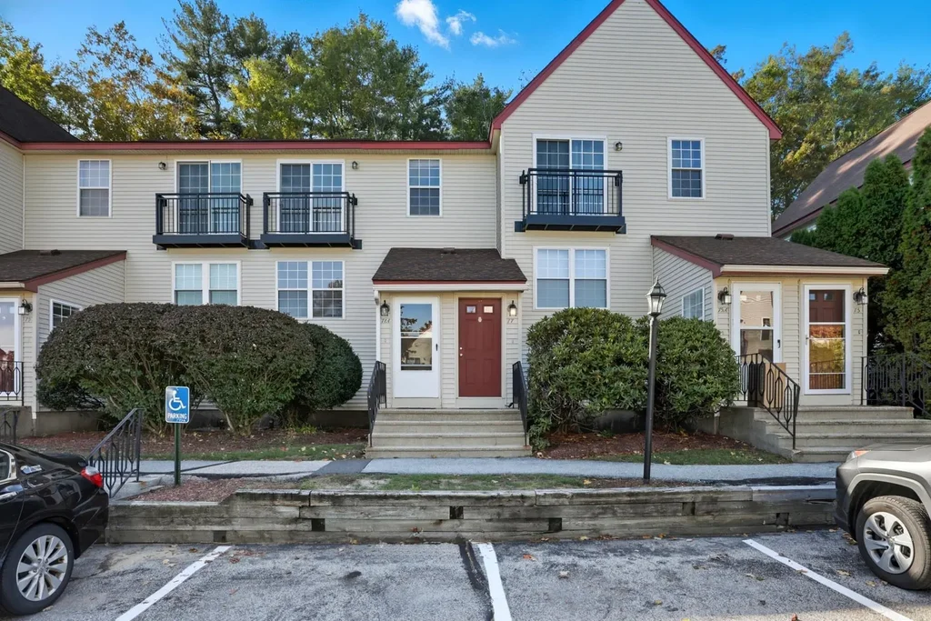 77 E Ridge Road, Merrimack
