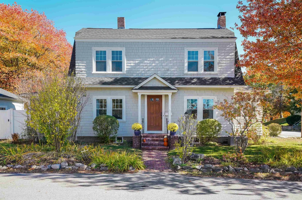 10 Zellwood Street, Nashua