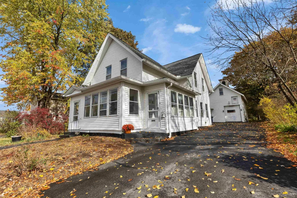 15 Main Street, Allenstown