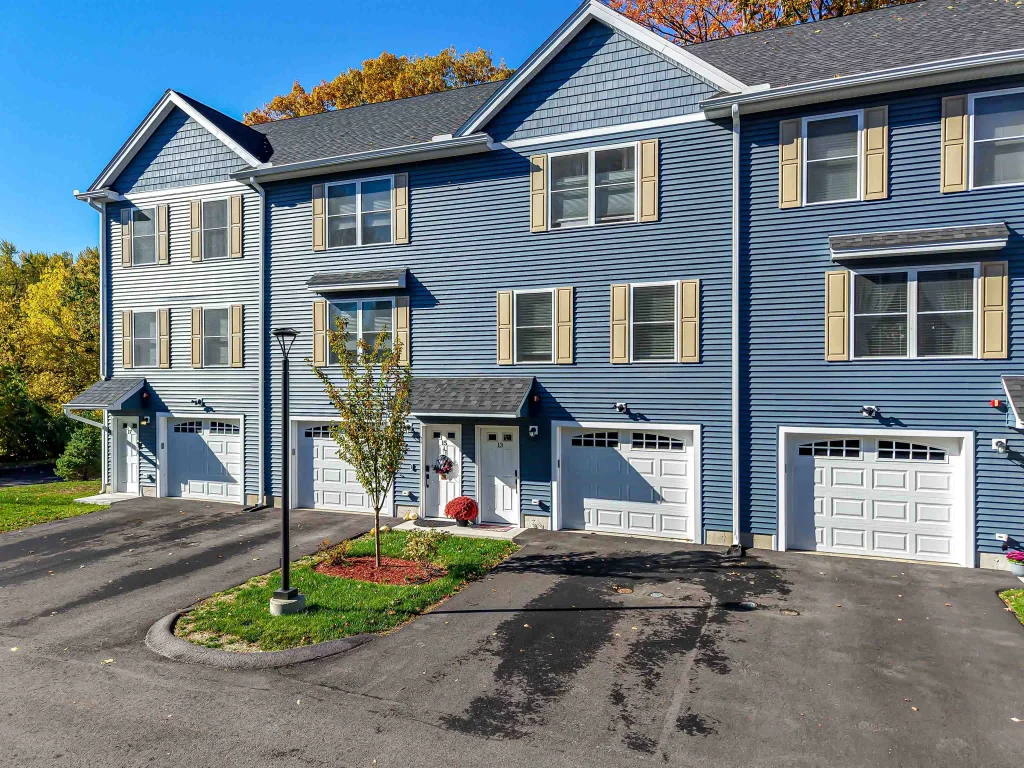 13 Sapphire Lane, Nashua