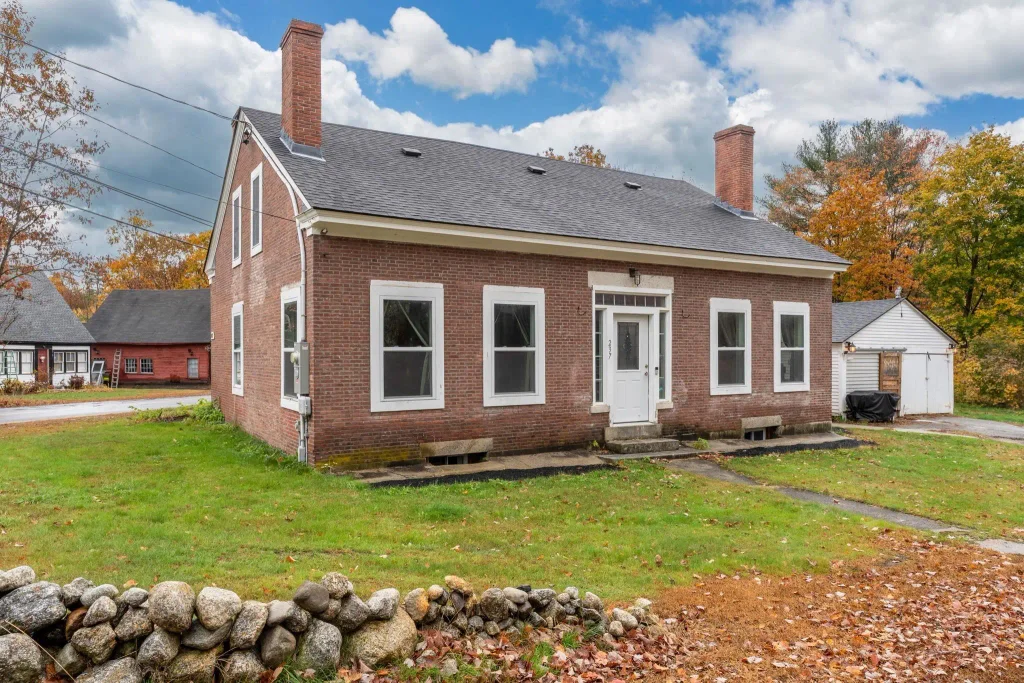 237 Second Nh Turnpike, Hillsborough