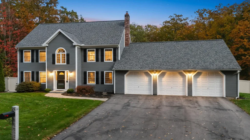 30 Robbins Road, Wilton